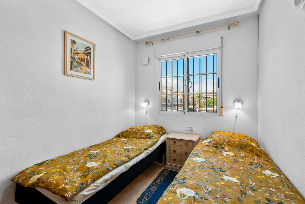 Townhouse Torrevieja Alicante - image 15