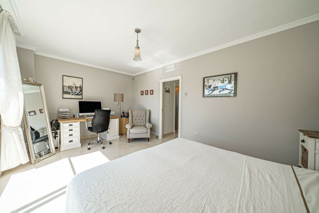 Semi-Detached House Estepona Málaga - image 15