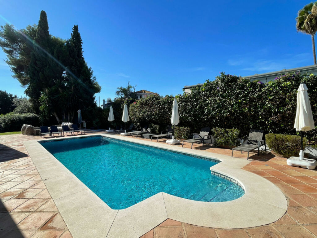 Detached Villa San Pedro de Alcántara Málaga - image 15