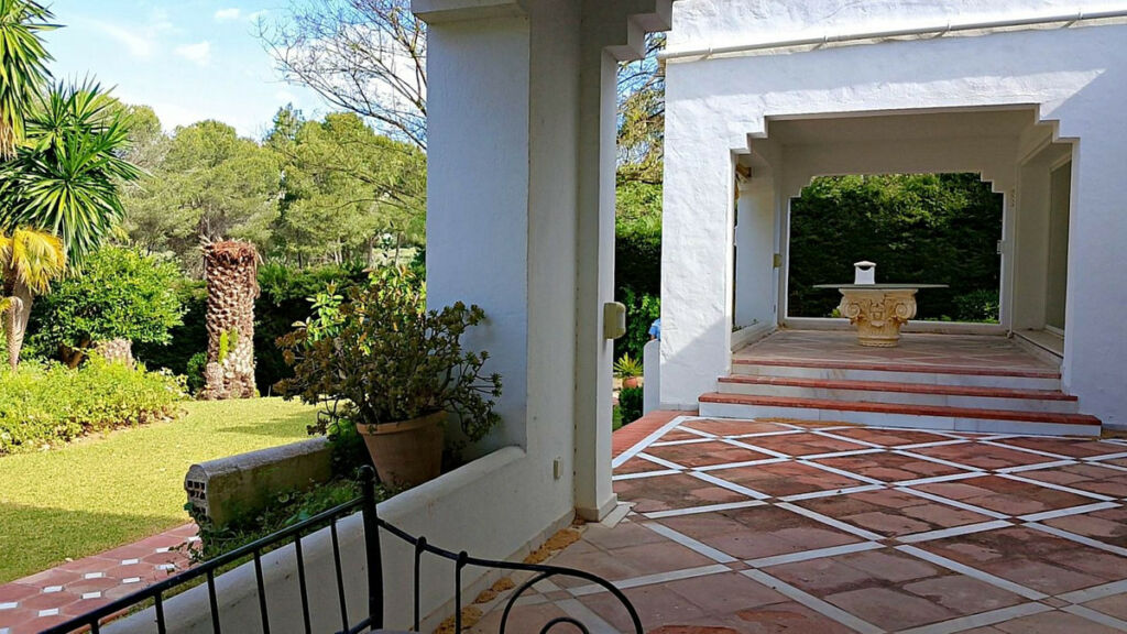 Detached Villa El Paraiso Málaga - image 15