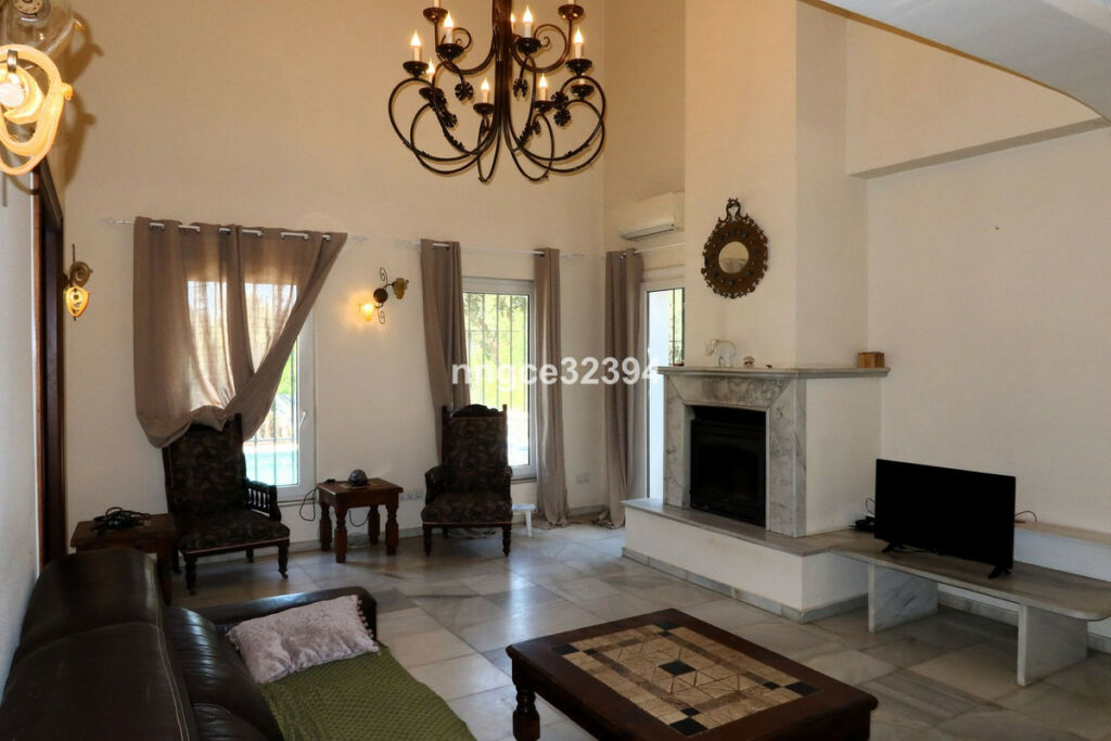 Detached Villa Sotogrande Cádiz - image 15