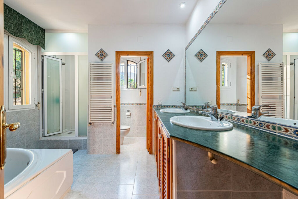Detached Villa Alhaurín de la Torre Málaga - image 15