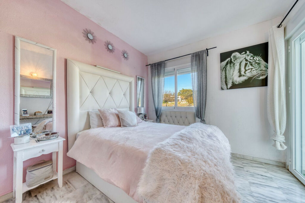Townhouse Bel Air Málaga - image 15