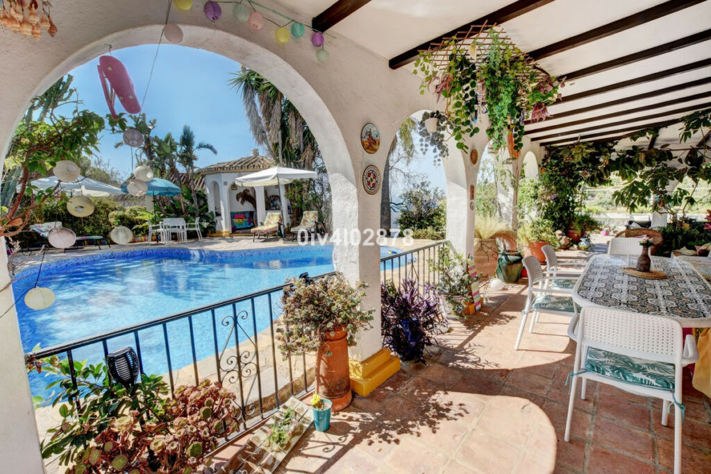 Detached Villa Benalmadena Pueblo Málaga - image 15