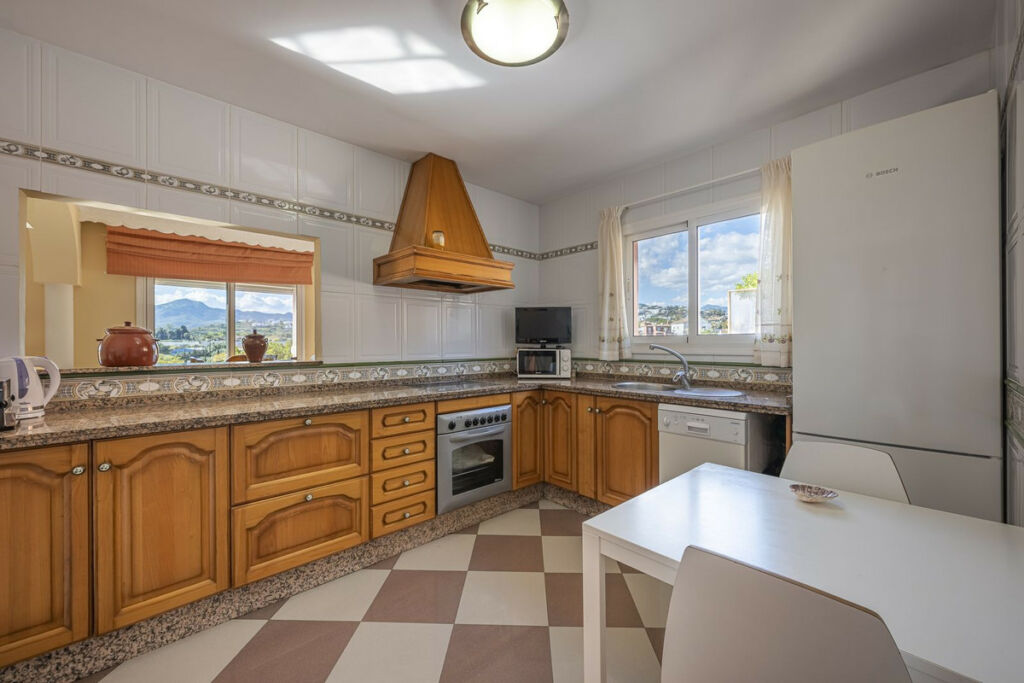 Detached Villa San Pedro de Alcántara Málaga - image 15