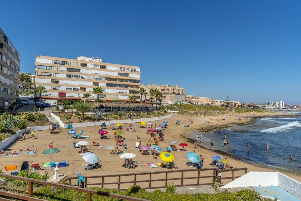 Middle Floor Apartment Cabo Cervera Alicante - image 15