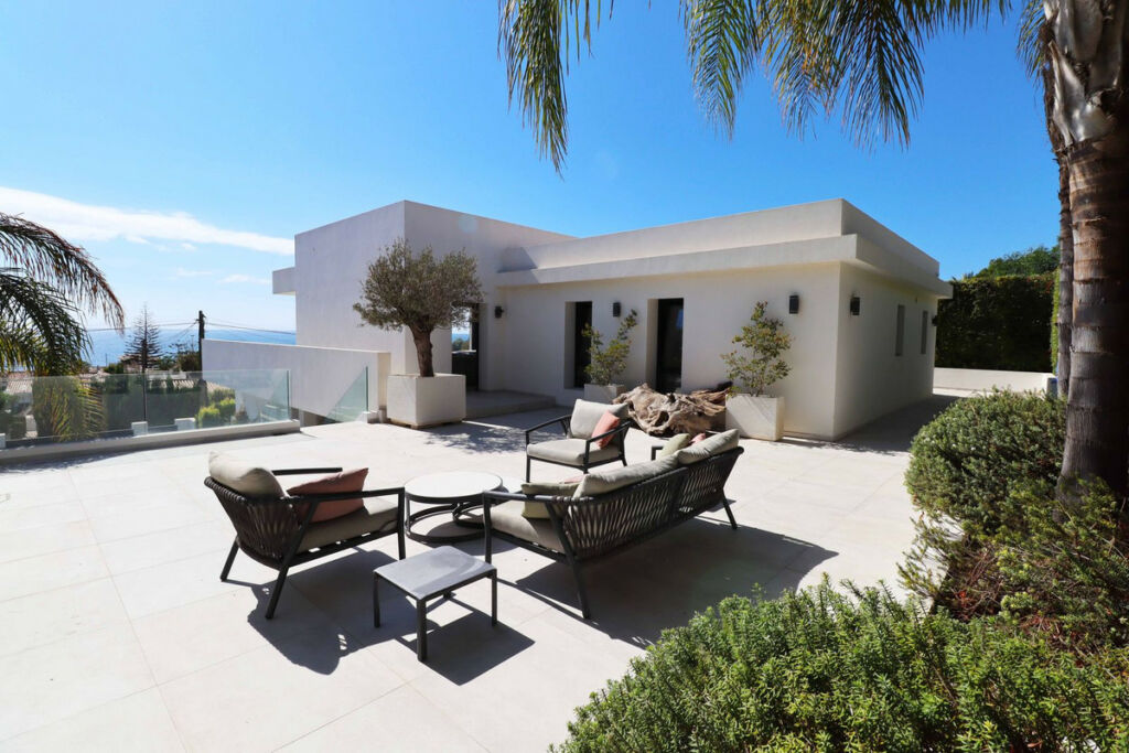 Detached Villa El Chaparral Málaga - image 15