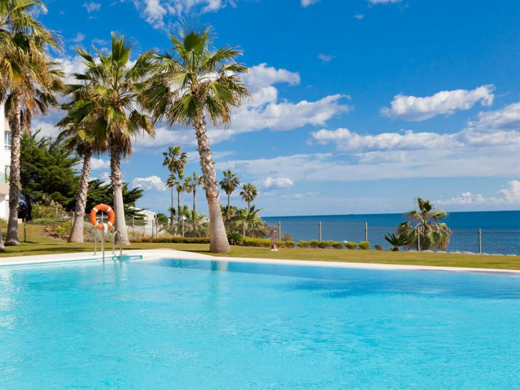 Ground Floor Apartment Estepona Málaga - image 15