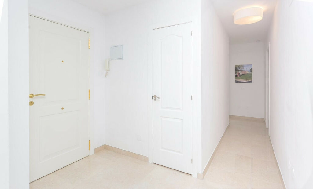 Middle Floor Apartment Fuengirola Málaga - image 15