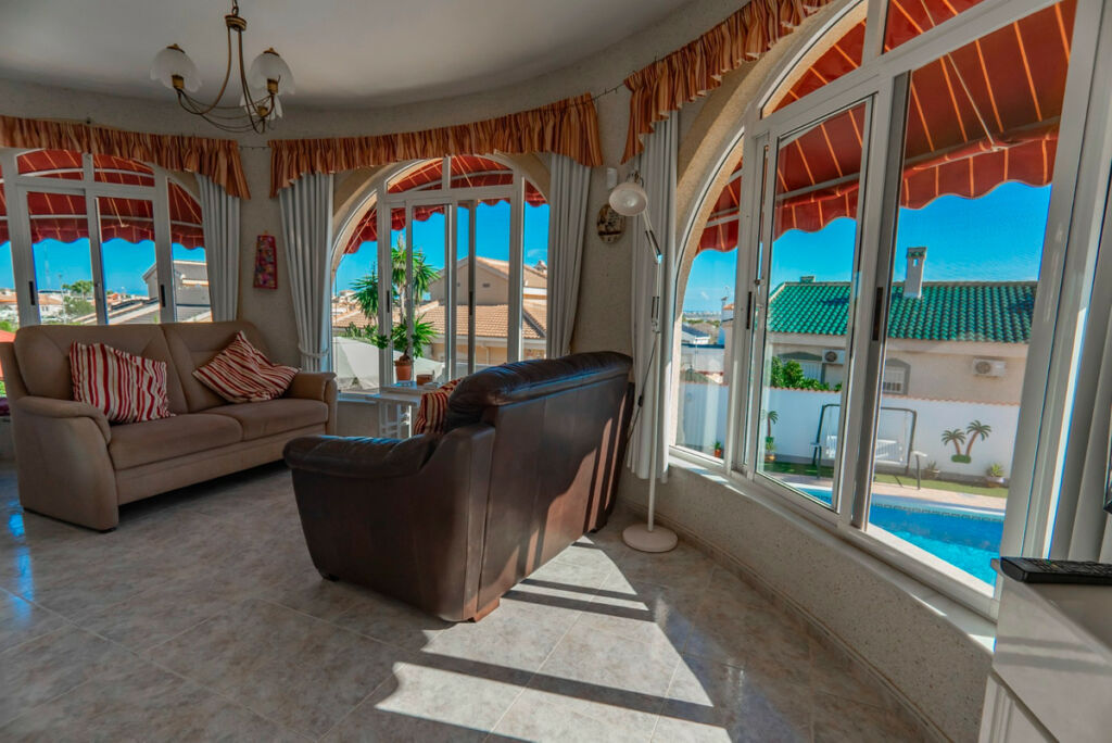 Detached Villa Ciudad Quesada Alicante - image 15