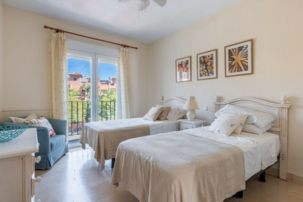 Top Floor Apartment El Presidente Málaga - image 15
