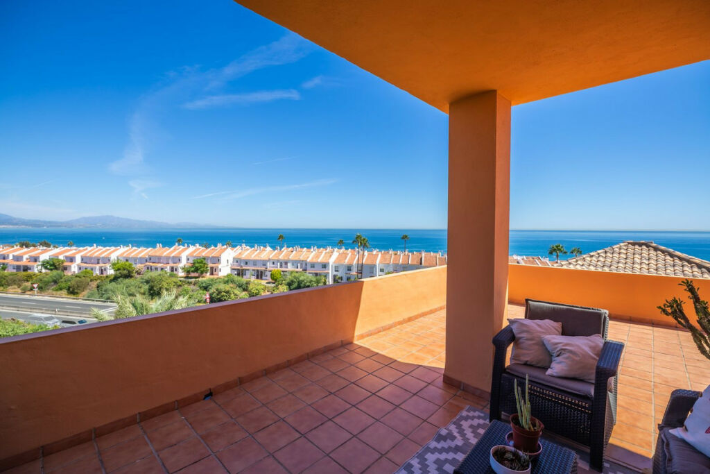 Penthouse La Duquesa Málaga - image 15