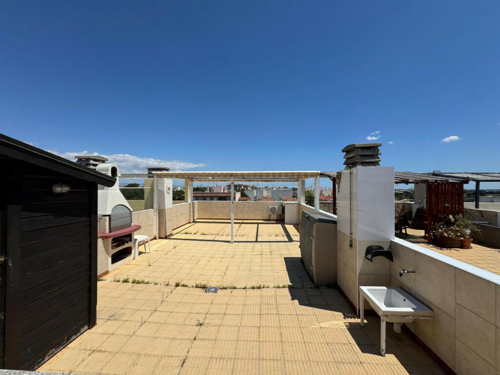 Middle Floor Apartment Almoradi Alicante - image 15
