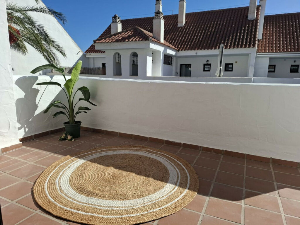 Middle Floor Apartment Nueva Andalucía Málaga - image 16