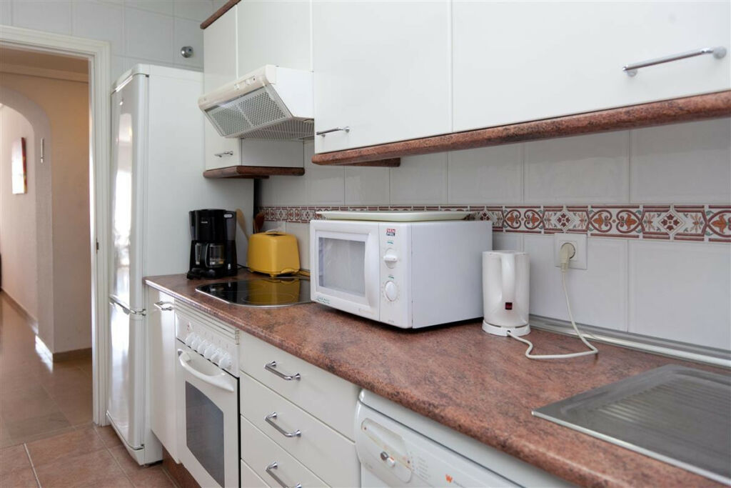 Middle Floor Apartment Estepona Málaga - image 15