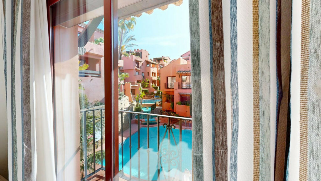 Middle Floor Apartment Marbella Málaga - image 15