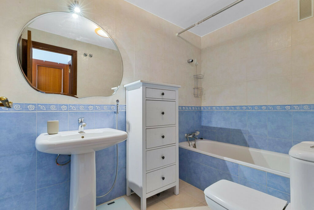 Middle Floor Apartment Fuengirola Málaga - image 15