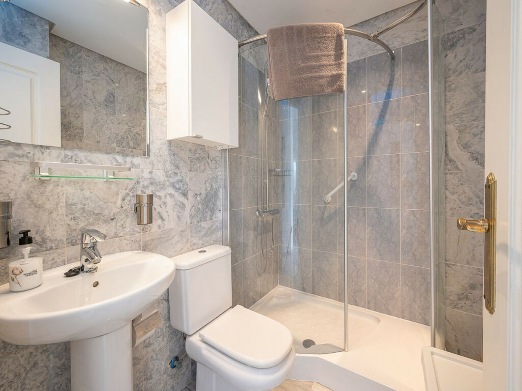 Middle Floor Apartment La Cala de Mijas Málaga - image 15