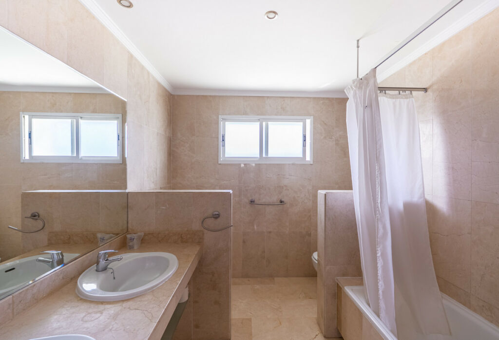 Duplex Nueva Andalucía Málaga - image 15