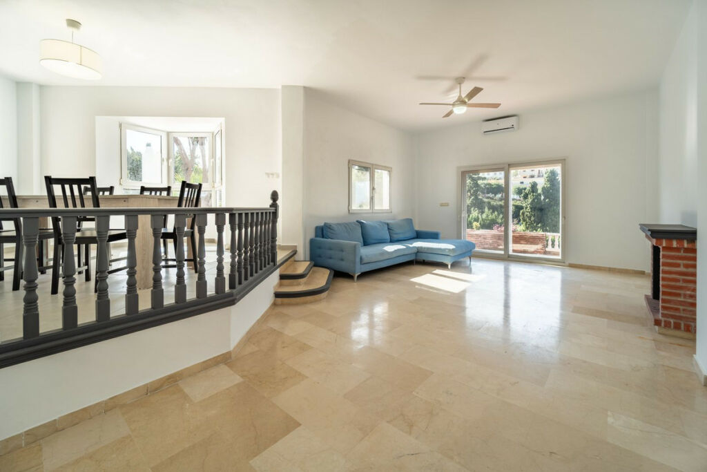Detached Villa Riviera del Sol Málaga - image 15