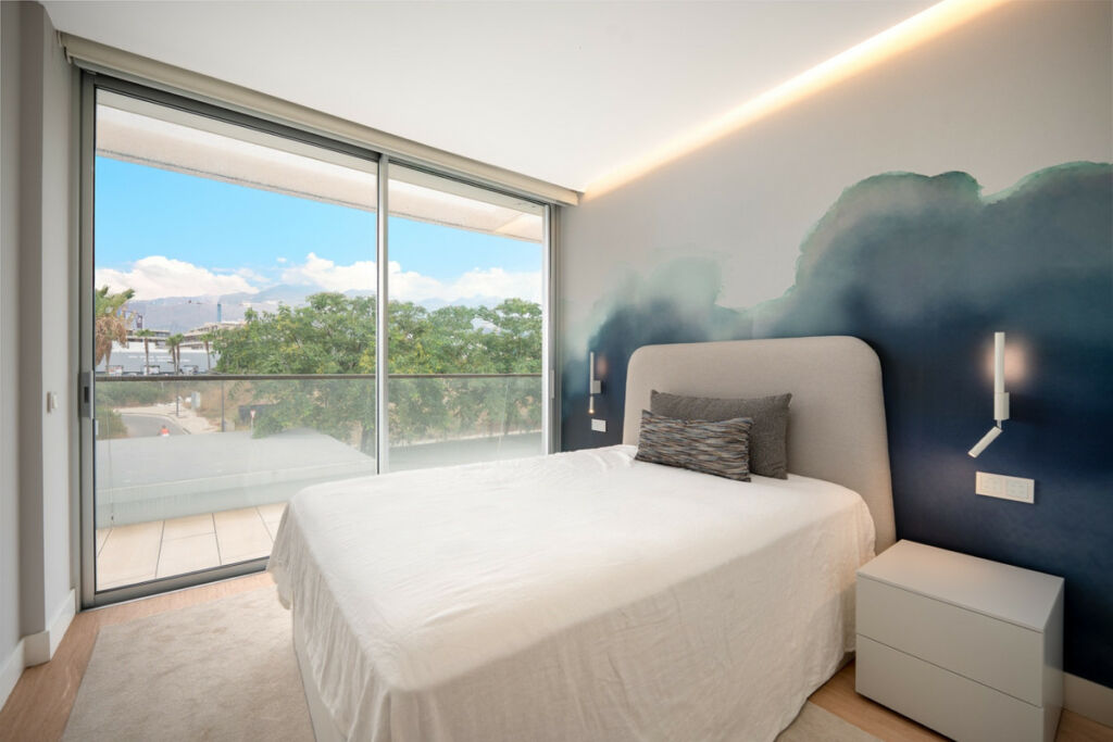 Middle Floor Apartment Estepona Málaga - image 15