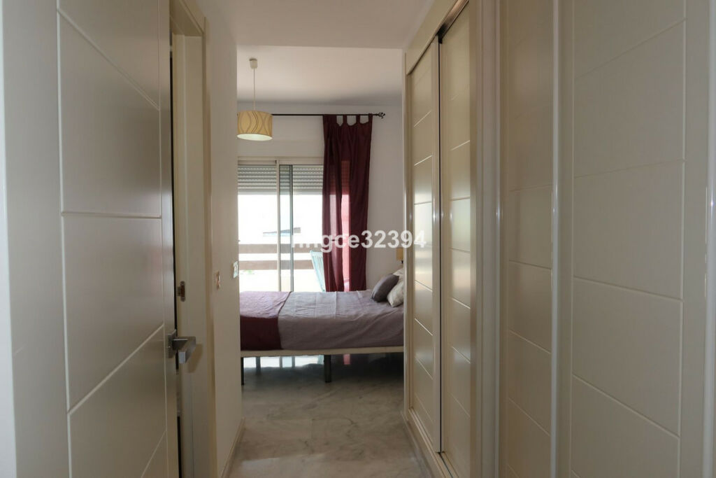 Middle Floor Apartment Estepona Málaga - image 15