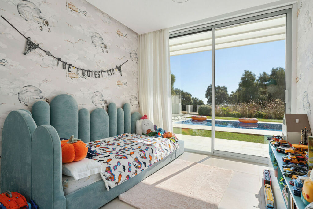 Detached Villa Sotogrande Cádiz - image 15
