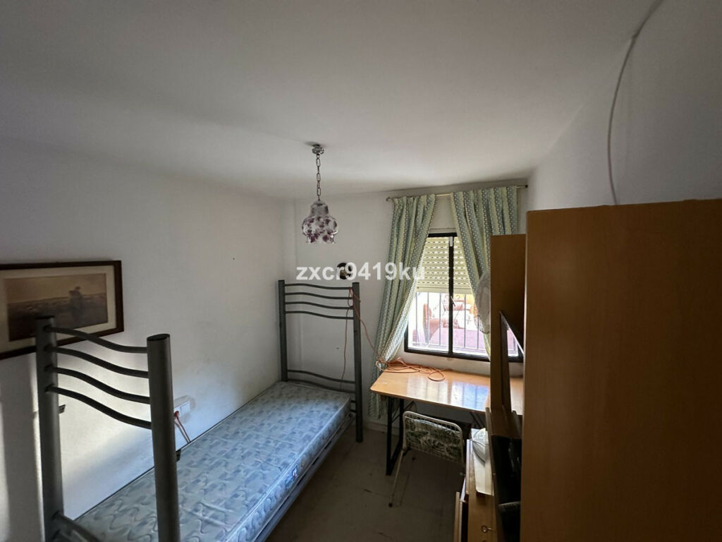 Middle Floor Apartment Fuengirola Málaga - image 15