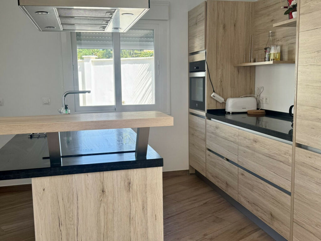 Detached Villa Estepona Málaga - image 15