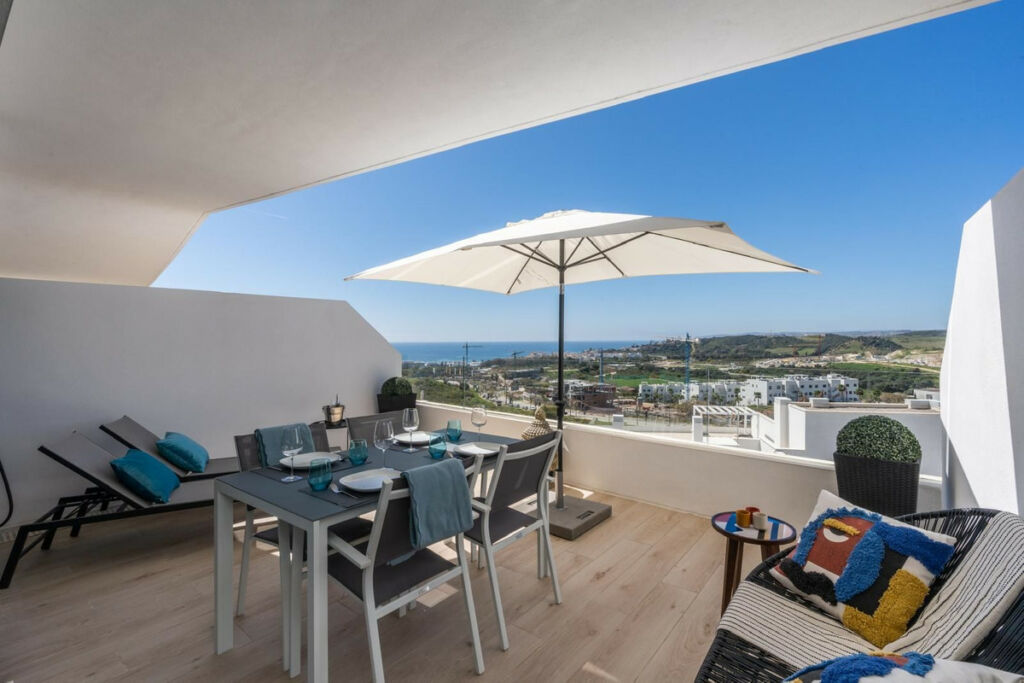 Middle Floor Apartment Estepona Málaga - image 15