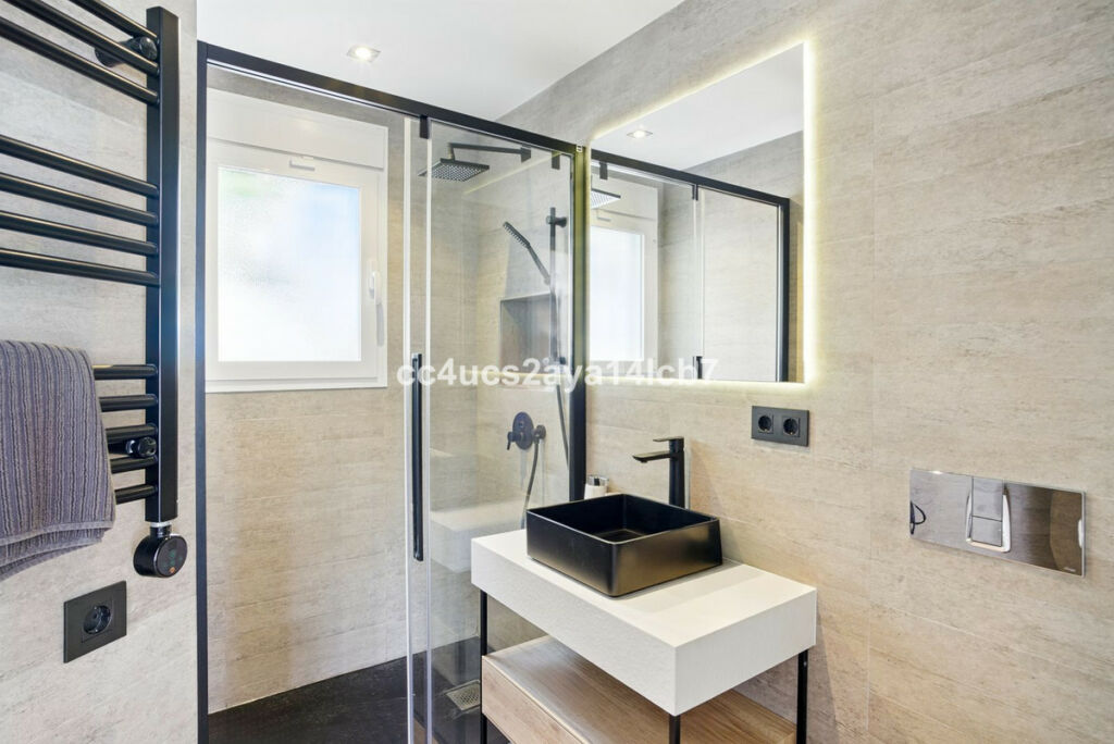 Townhouse Nueva Andalucía Málaga - image 15