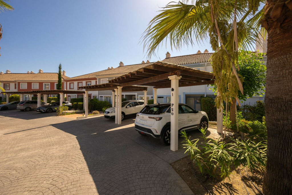 Townhouse Estepona Málaga - image 15