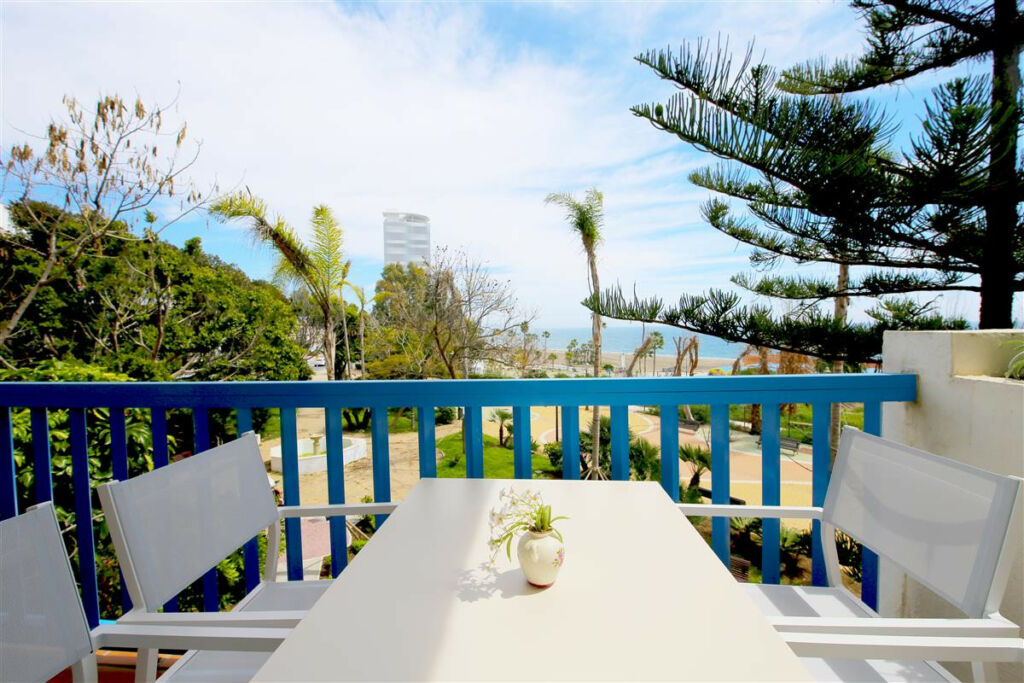 Middle Floor Apartment Estepona Málaga - image 15