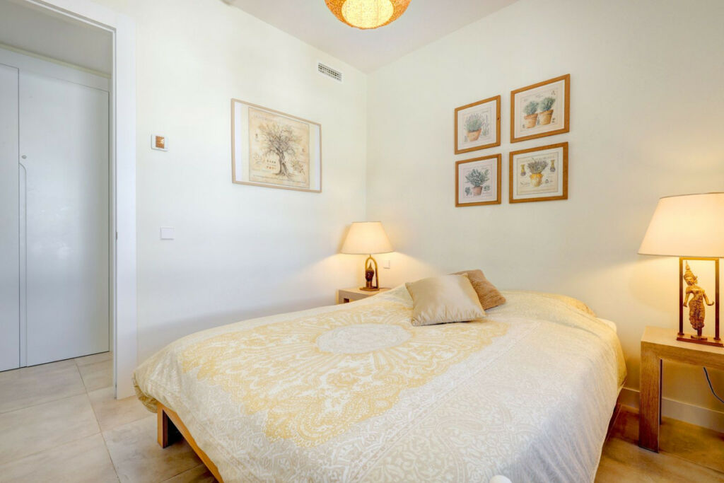 Middle Floor Apartment Selwo Málaga - image 15