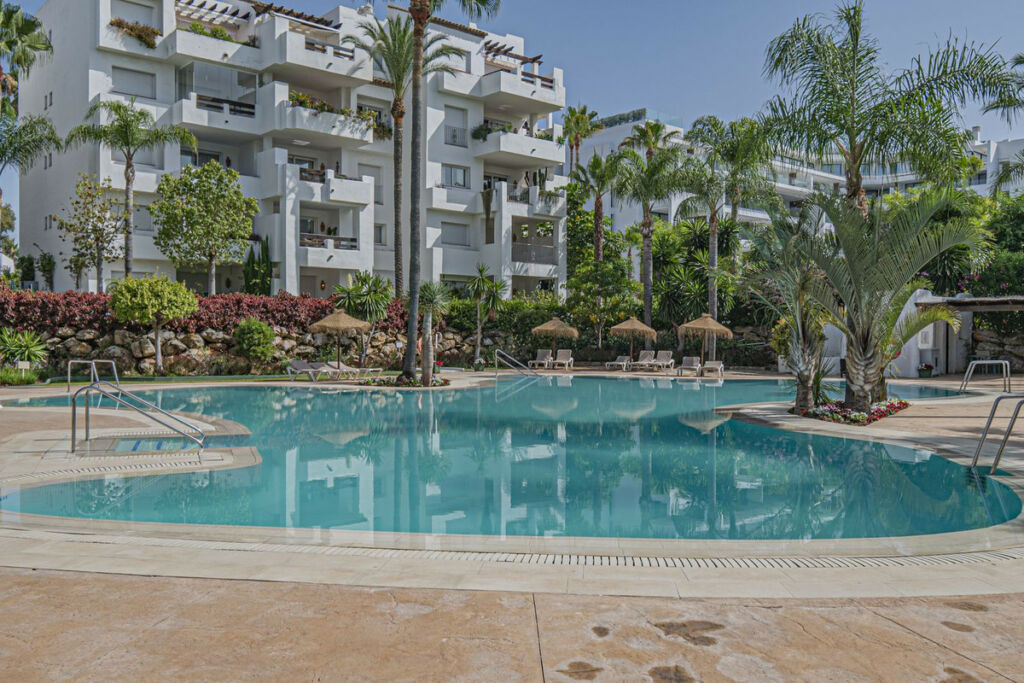 Middle Floor Apartment Costalita Málaga - image 15