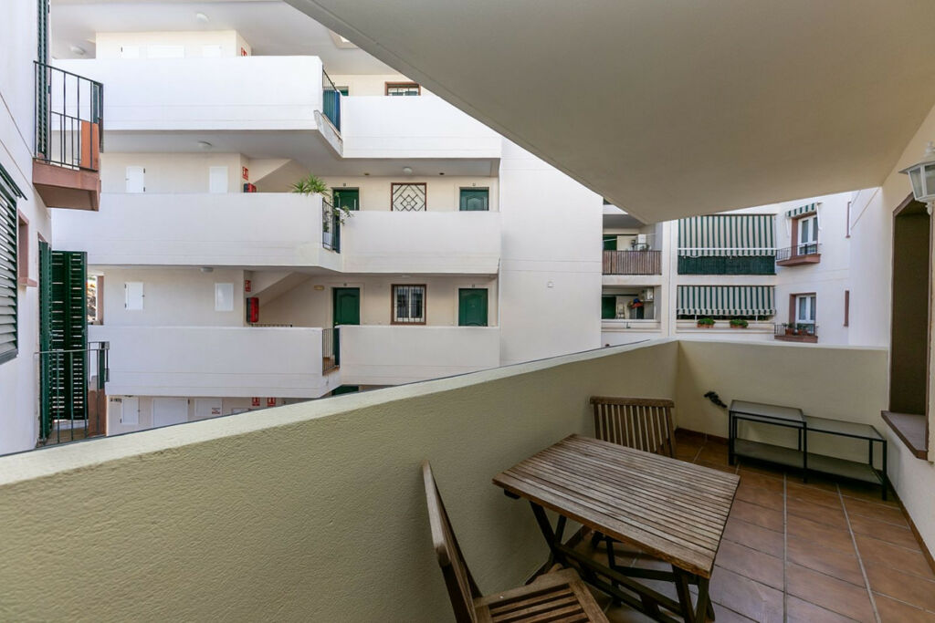 Middle Floor Apartment Torrequebrada Málaga - image 15