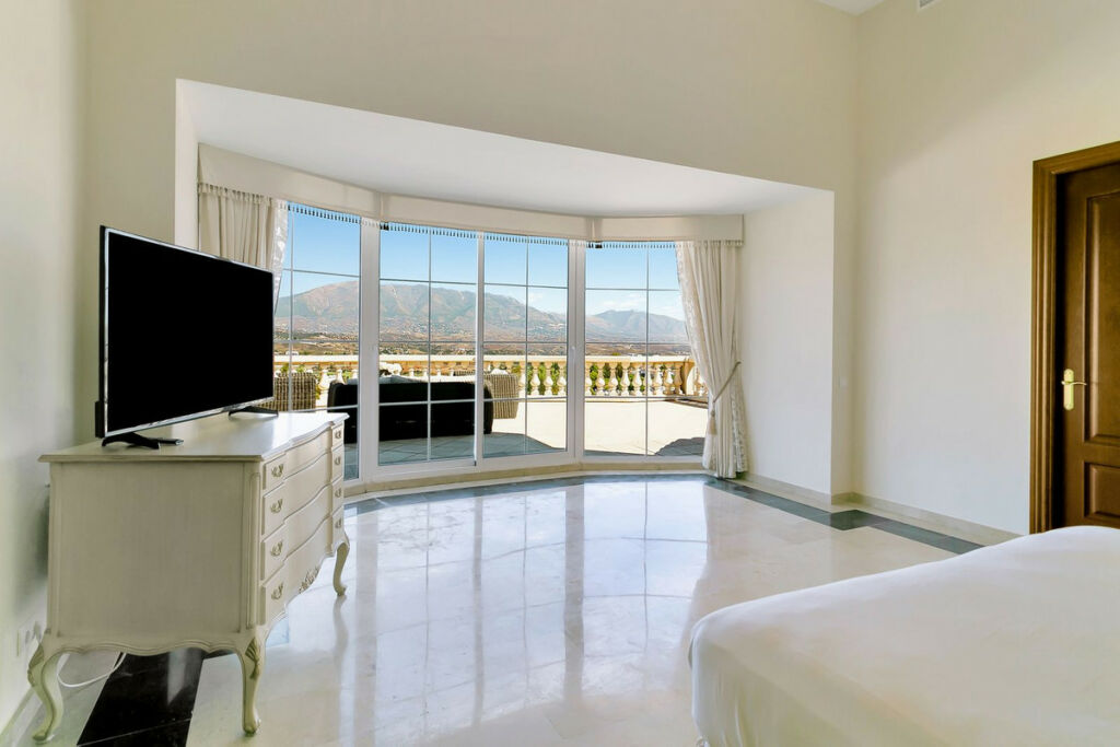 Detached Villa La Cala Golf Málaga - image 15