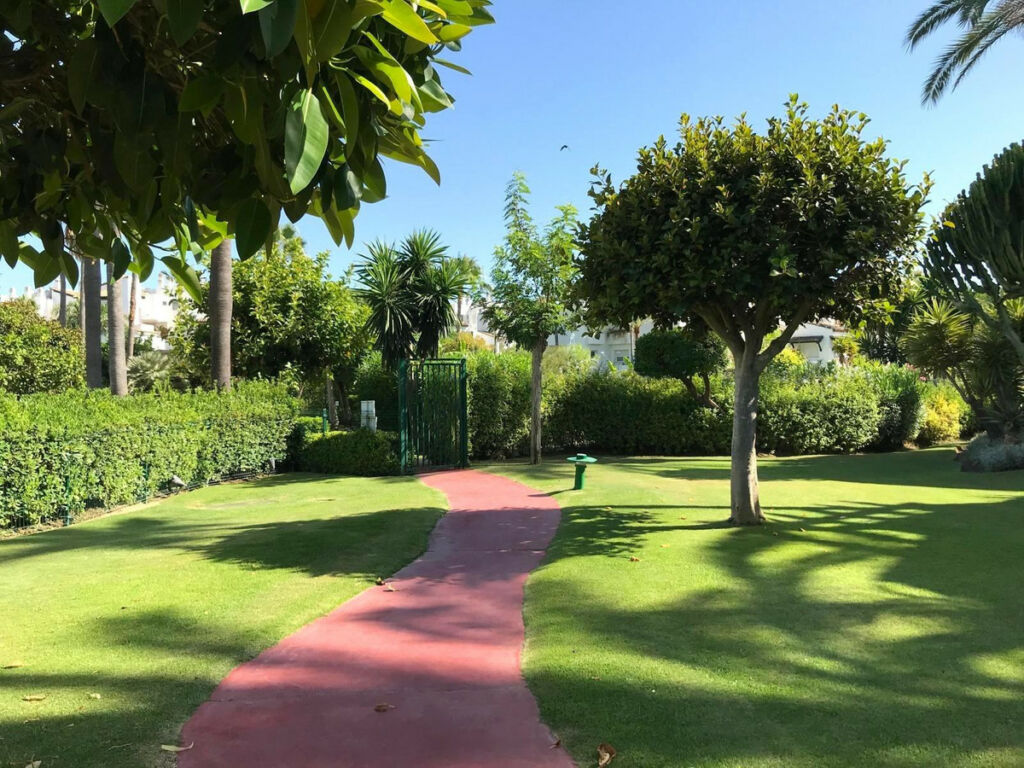 Ground Floor Apartment Estepona Málaga - image 15