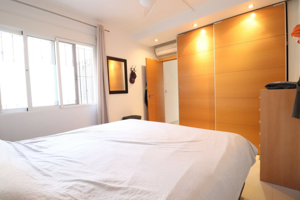 Townhouse Benijofar Alicante - image 15