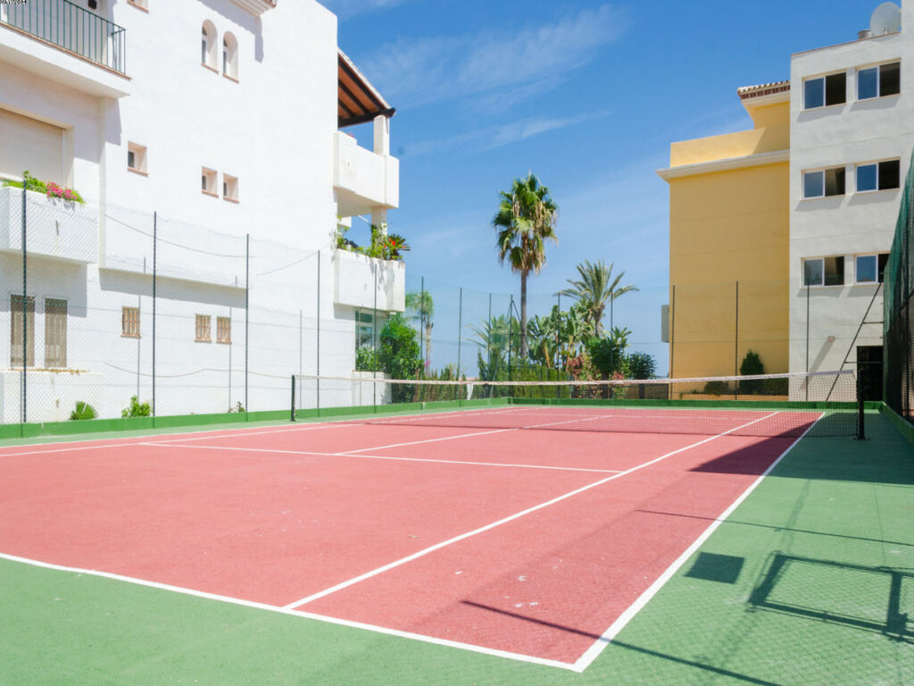 Middle Floor Apartment La Cala Málaga - image 15