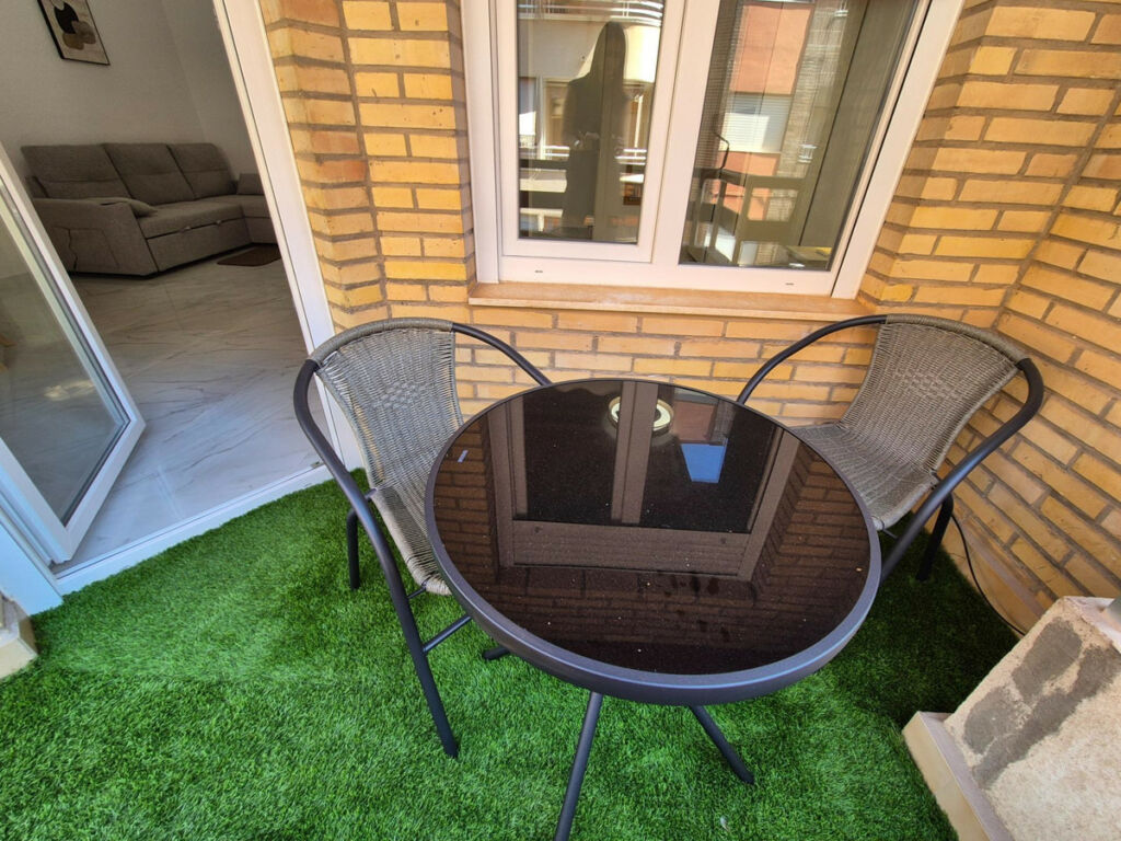 Middle Floor Apartment Torrevieja Alicante - image 15