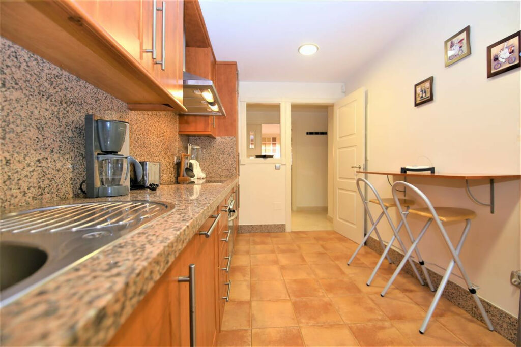 Middle Floor Apartment Estepona Málaga - image 15