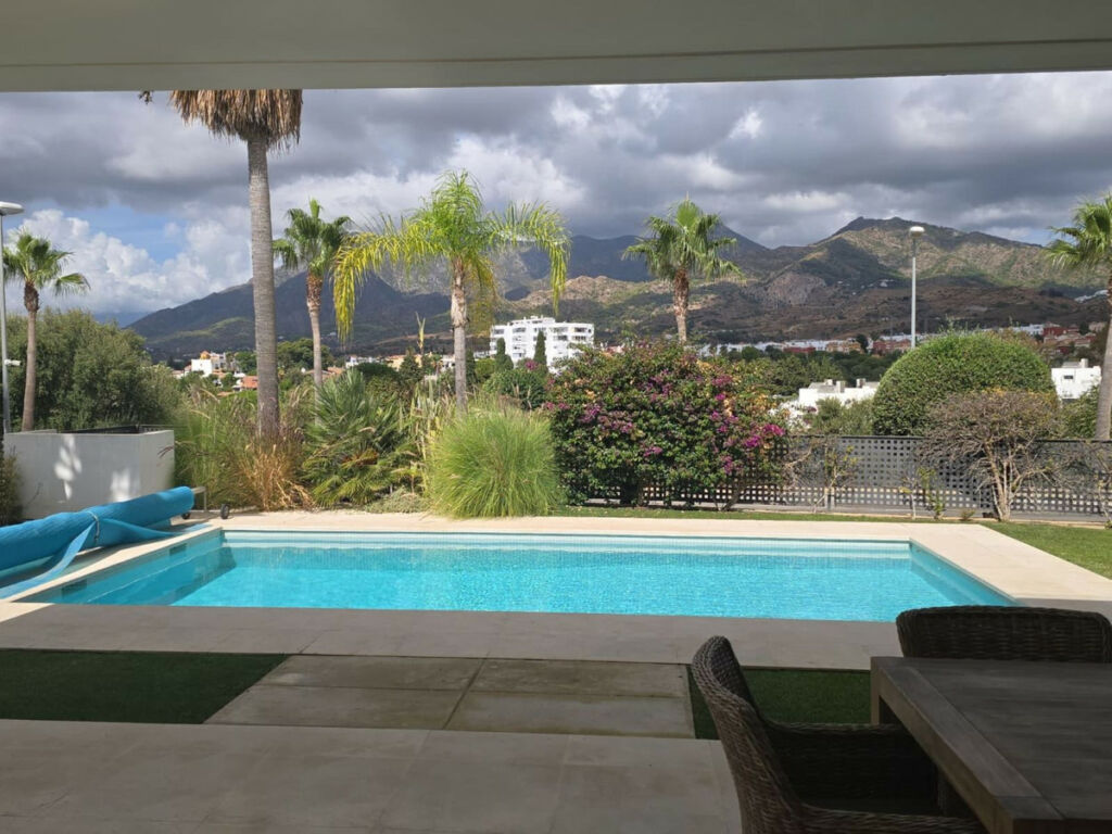 Detached Villa Río Real Málaga - image 14