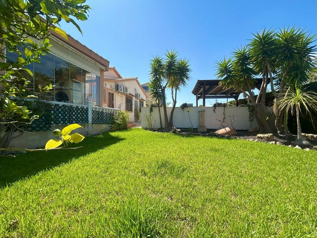 Detached Villa Cabo Roig Alicante - image 16