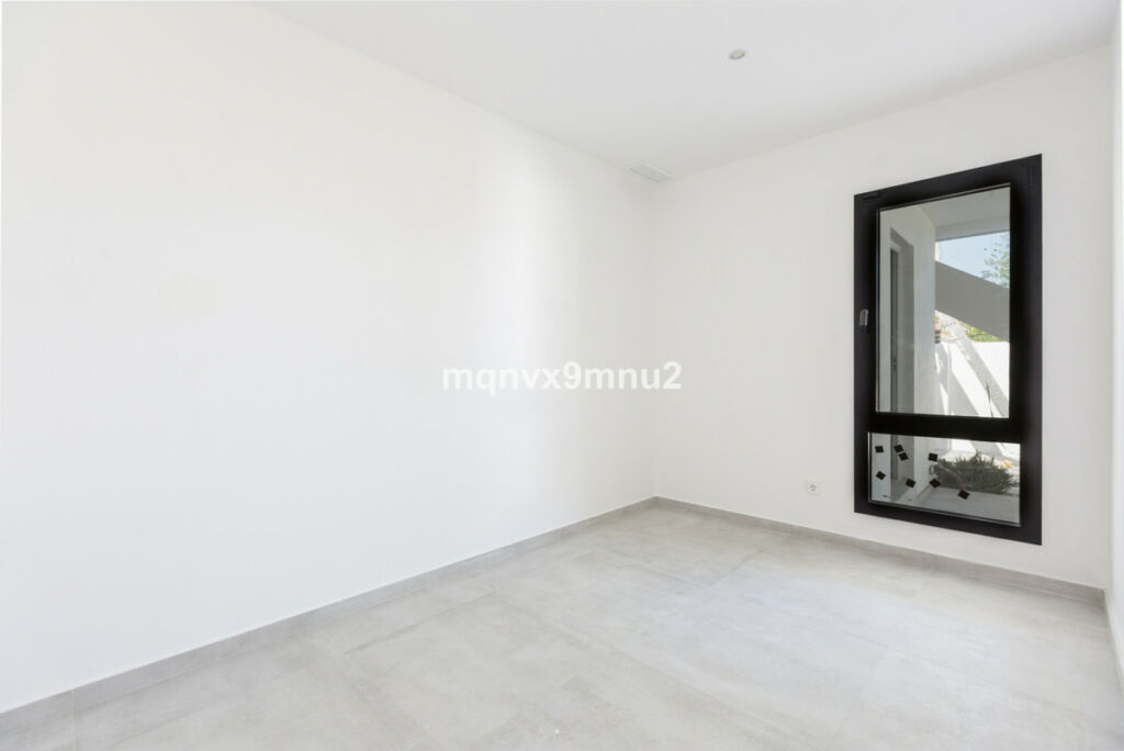 Detached Villa El Chaparral Málaga - image 16