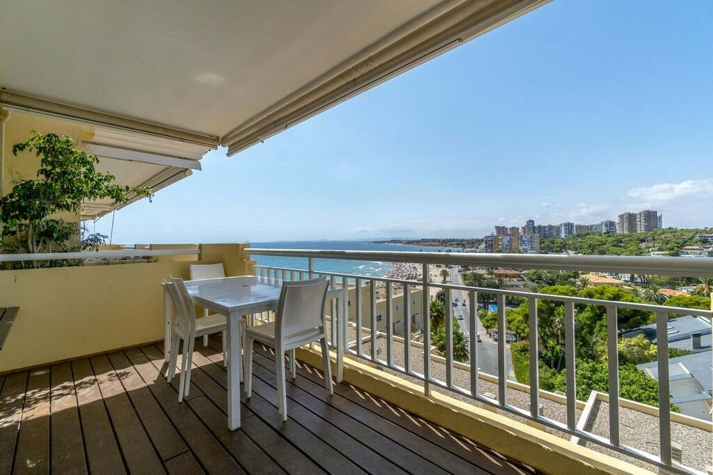 Middle Floor Apartment Campoamor Alicante - image 16