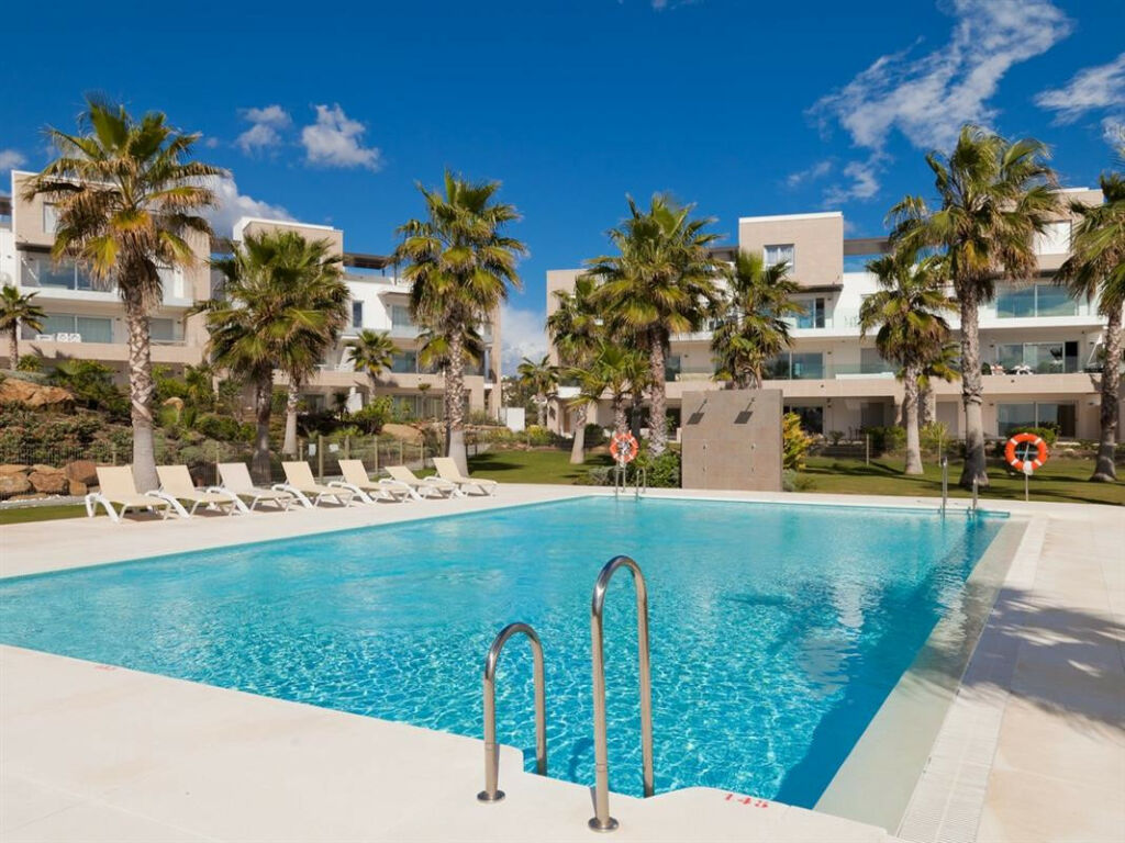 Ground Floor Apartment Estepona Málaga - image 16