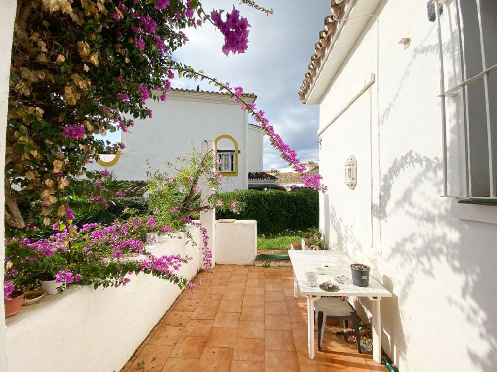 Detached Villa Calahonda Málaga - image 16