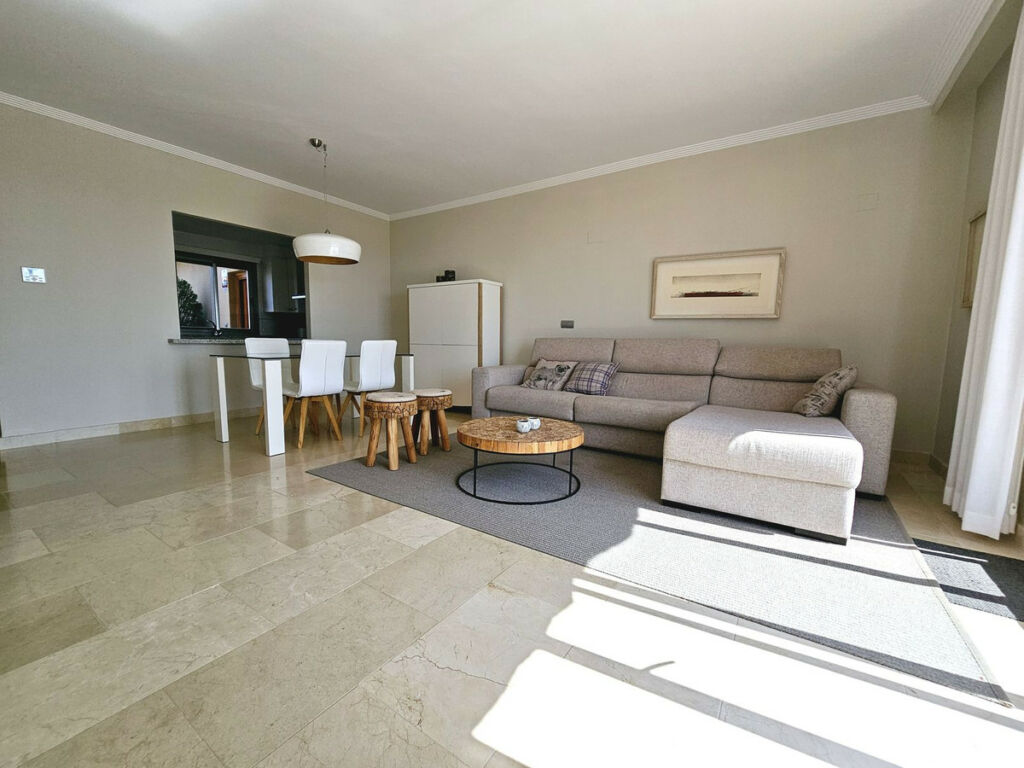 Penthouse Selwo Málaga - image 16