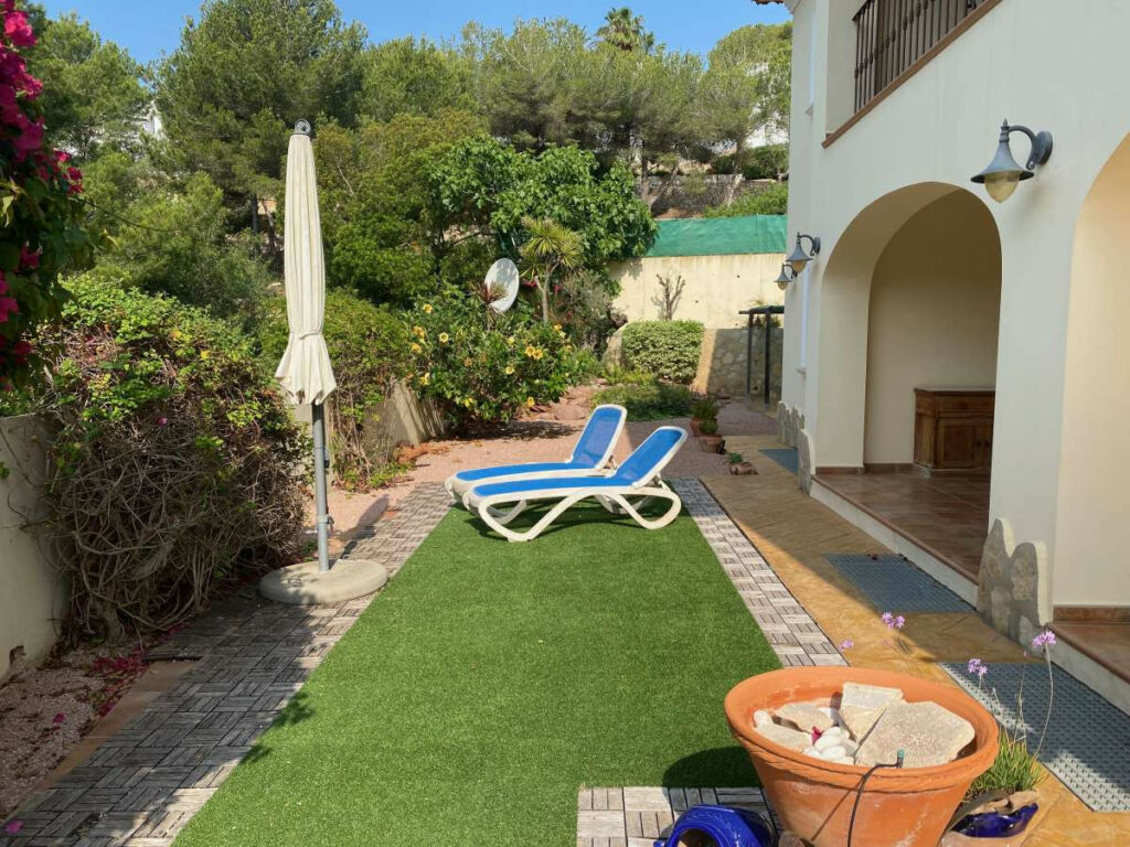 Detached Villa Moraira Alicante - image 16